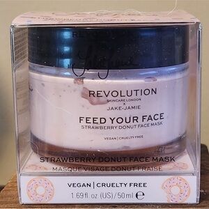 Makeup Revolution x Jake Jamie Feed Your Face – Strawberry Donut Face Mask